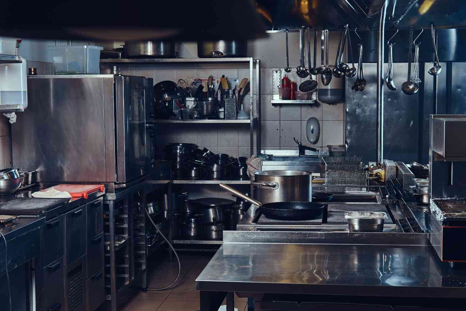 peralatan memasak wajib dapur restoran